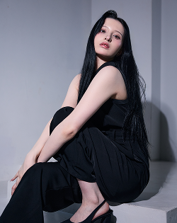 ファッション広告モデル